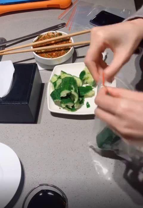 吃小瓜自助火锅,揭秘吃小瓜自助火锅的独特魅力