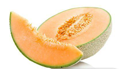 连皮吃哈密瓜,尽享哈密瓜的甘甜滋味