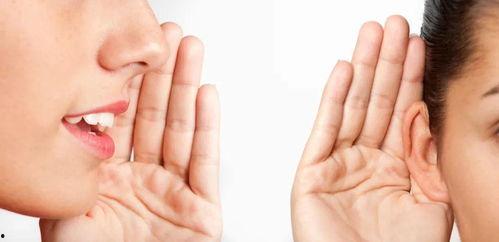 女人吃瓜下巴脱臼了