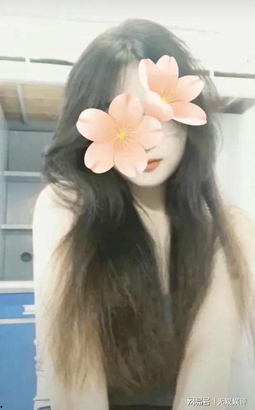 美女吃大瓜视频,美女大快朵颐，尽享美食盛宴