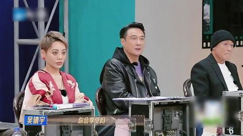 满朝文武跪着吃瓜视频,共赏瓜田盛宴奇观