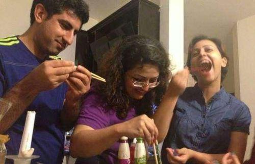 老外吃黑皮瓜视频,老外挑战吃黑皮瓜挑战